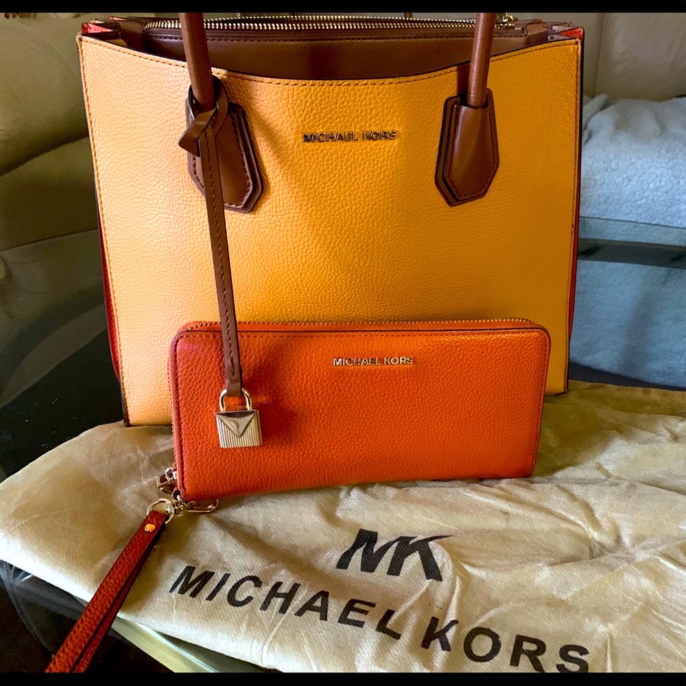 Perfect Fall themed MK purse & wallet